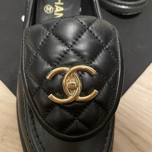 CHANEL CC Turlock Loafers - Picture 2 of 6